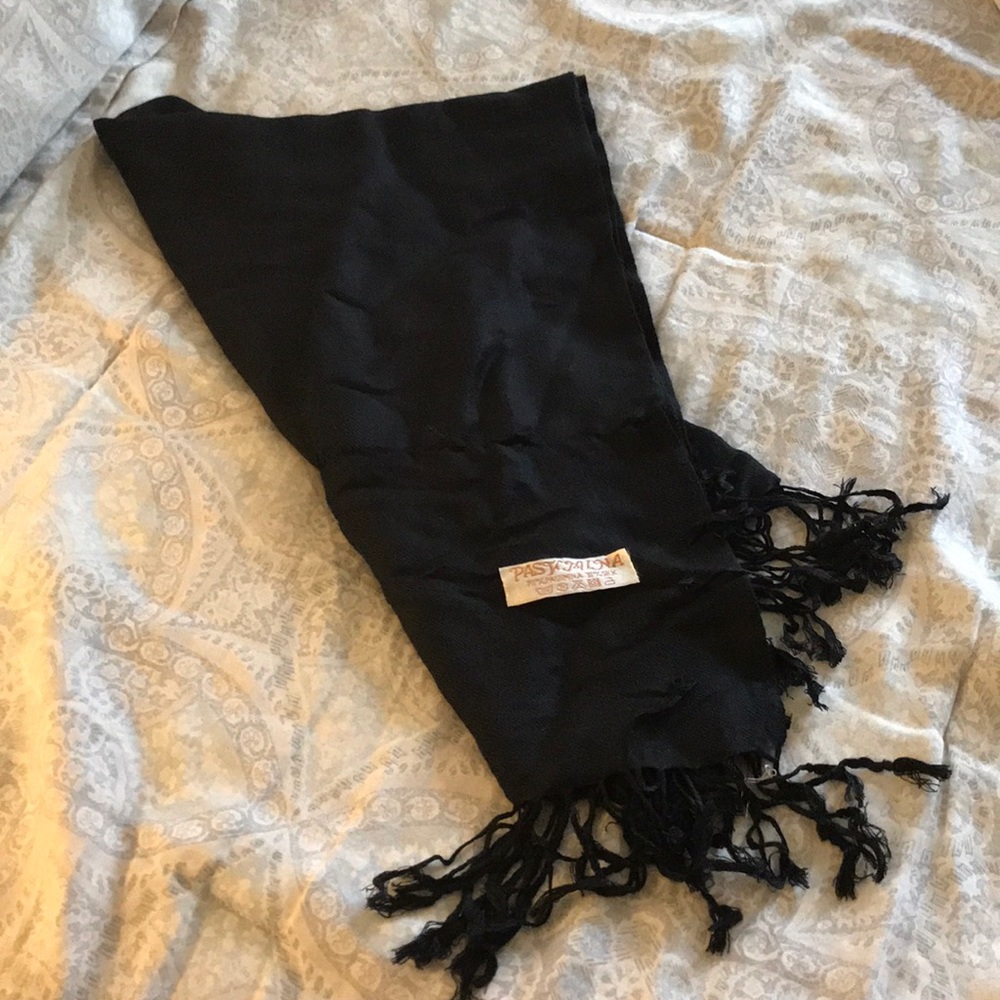 Black scarf